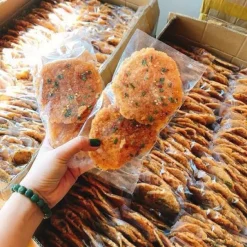 Cơm cháy chiên mắm, cơm cháy mắm hành túi 3 miếng đặc sản Sài Gòn