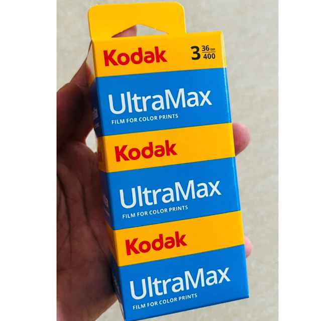 Combo Pack 3 cuộn Kodak Ultramax 400 36exp Date 02/2027 film 35mm Loại 1 hộp giấy có 3 cuộn