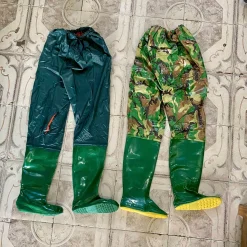 Ủng quần lội nước cấy lúa đi mưa Việt Mã Ủng liền quần Ủng bảo hộ cao su dài đa năng