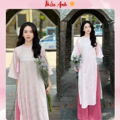 [ Áo Dài Tết 2026] Áo Dài Cách Tân Gấm Mộc Mai Dáng Suông Xưa Cổ Tết Đính Cúc Kèm Tua Rua Trước Ngực ADTA007