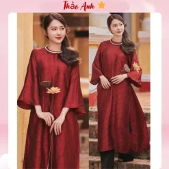 [ Áo Dài Tết 2026] Áo Dài Dáng Suông Xưa Gấm Đỏ Đô Form Suông Tay Lỡ Hàng May Sẵn ADTA008 - Áo Dài Thảo Anh cover