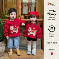 Áo Nỉ 2Da Siêu Ấm Họa Tiết Ngựa Đỏ Cá Tính Cho Gia Đình Diện Tết 2026 – Kiến Design KAO09